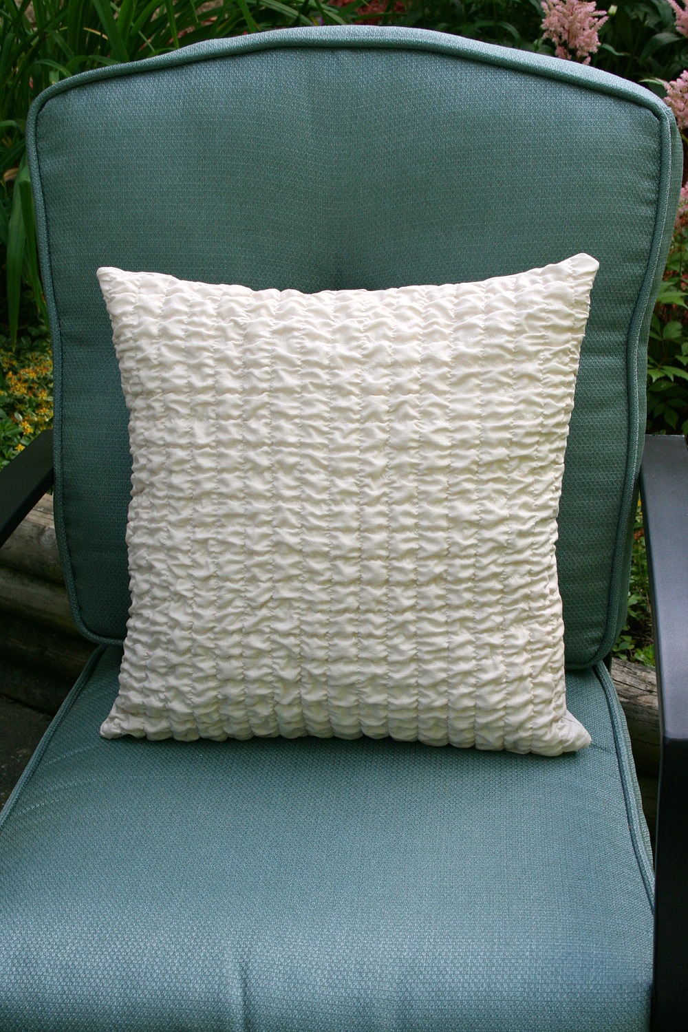 Center Stage: Textured Throw Pillow DIY with Sew Can Do | #Durathon