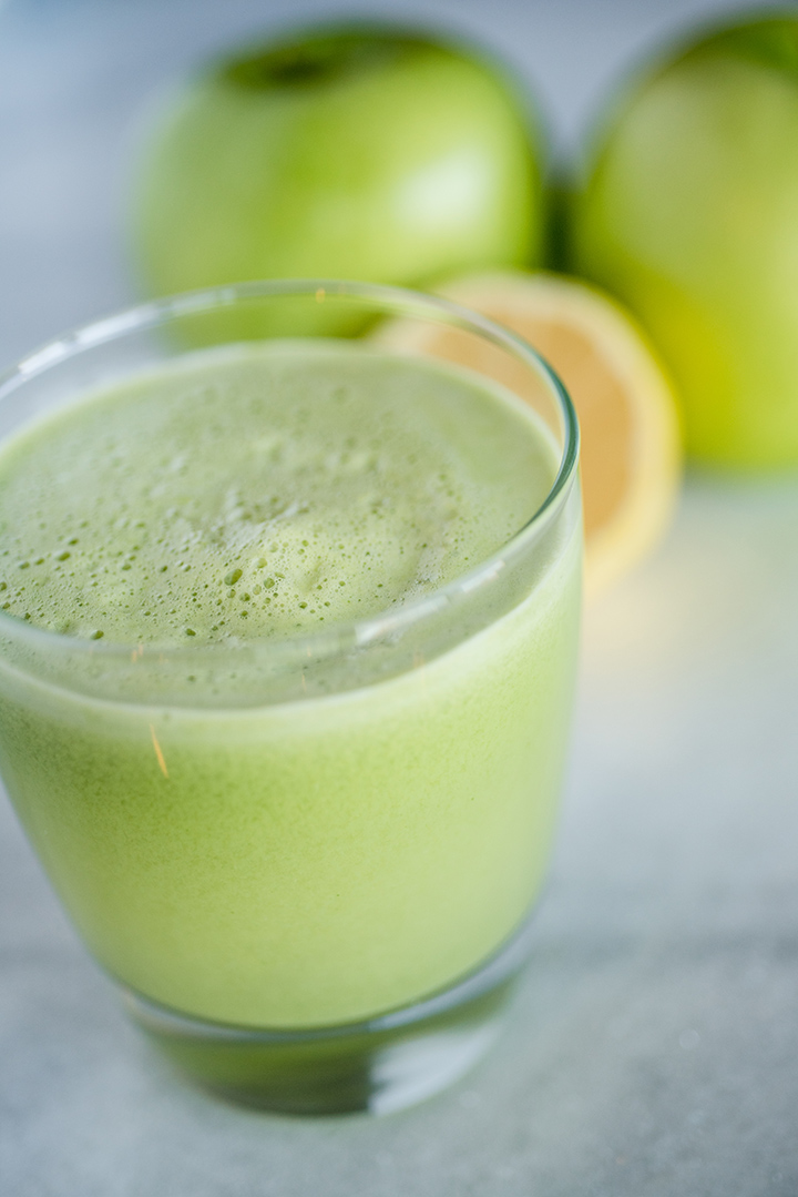 Raise your (Juice) Glass: Energizing Green Juice & Revitalizing Berry Juice