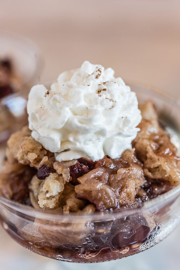 Slow Cooker Apple Cranberry Cobbler