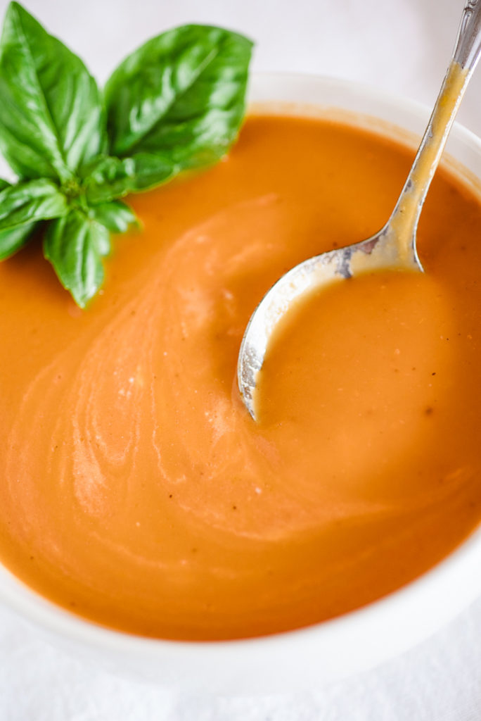 Fresh Slow Cooker Tomato Soup